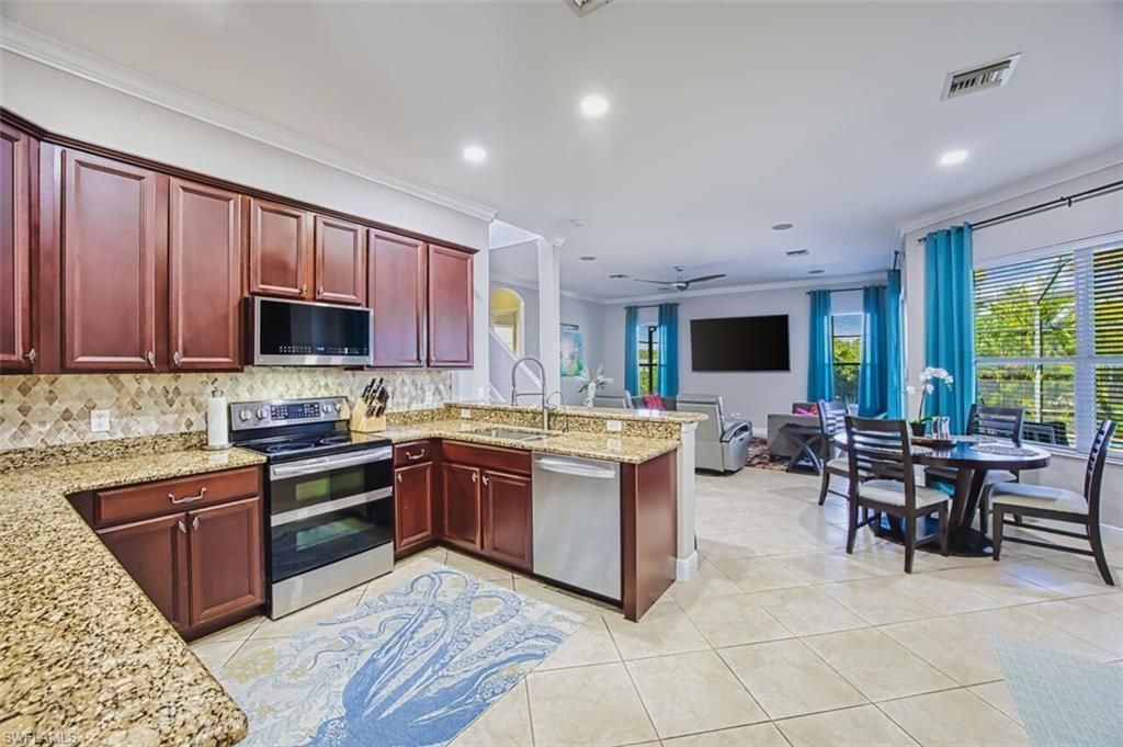 16018 Thorn Wood Dr, Fort Myers, FL 33908 Photo