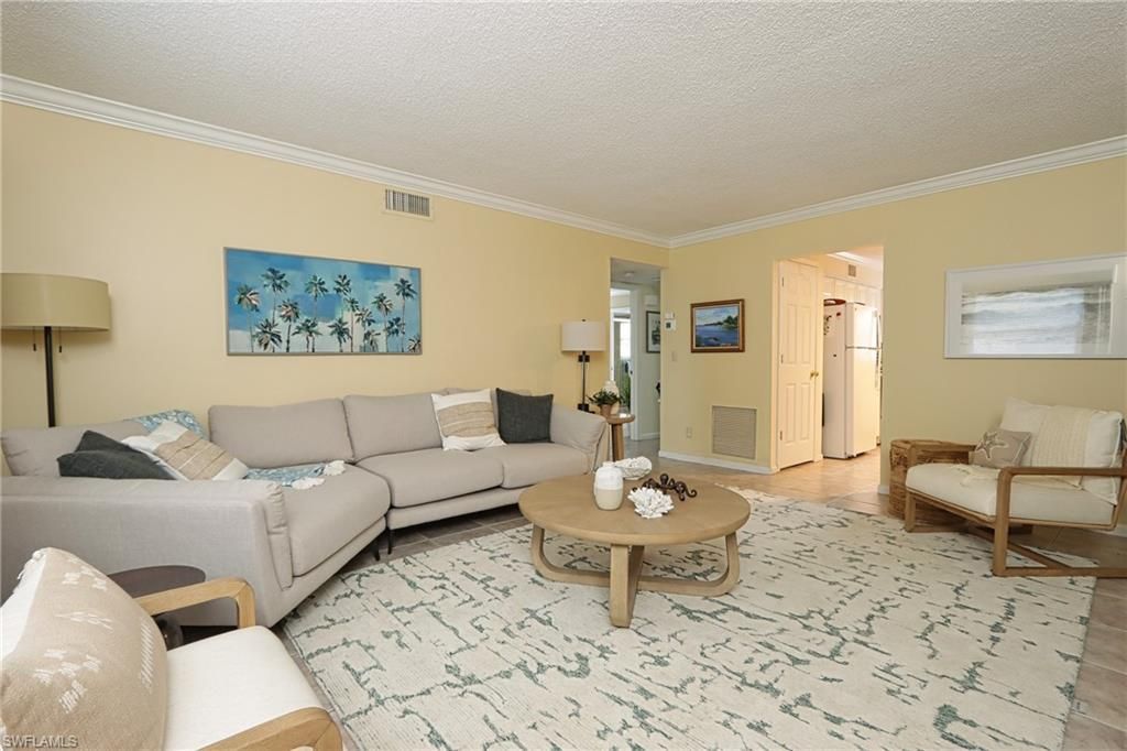 940 3rd St S, Unit 101, Naples, FL 34102 Photo