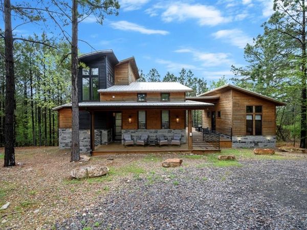 784 N LUKFATA FORK Trail, Broken Bow, OK 74728