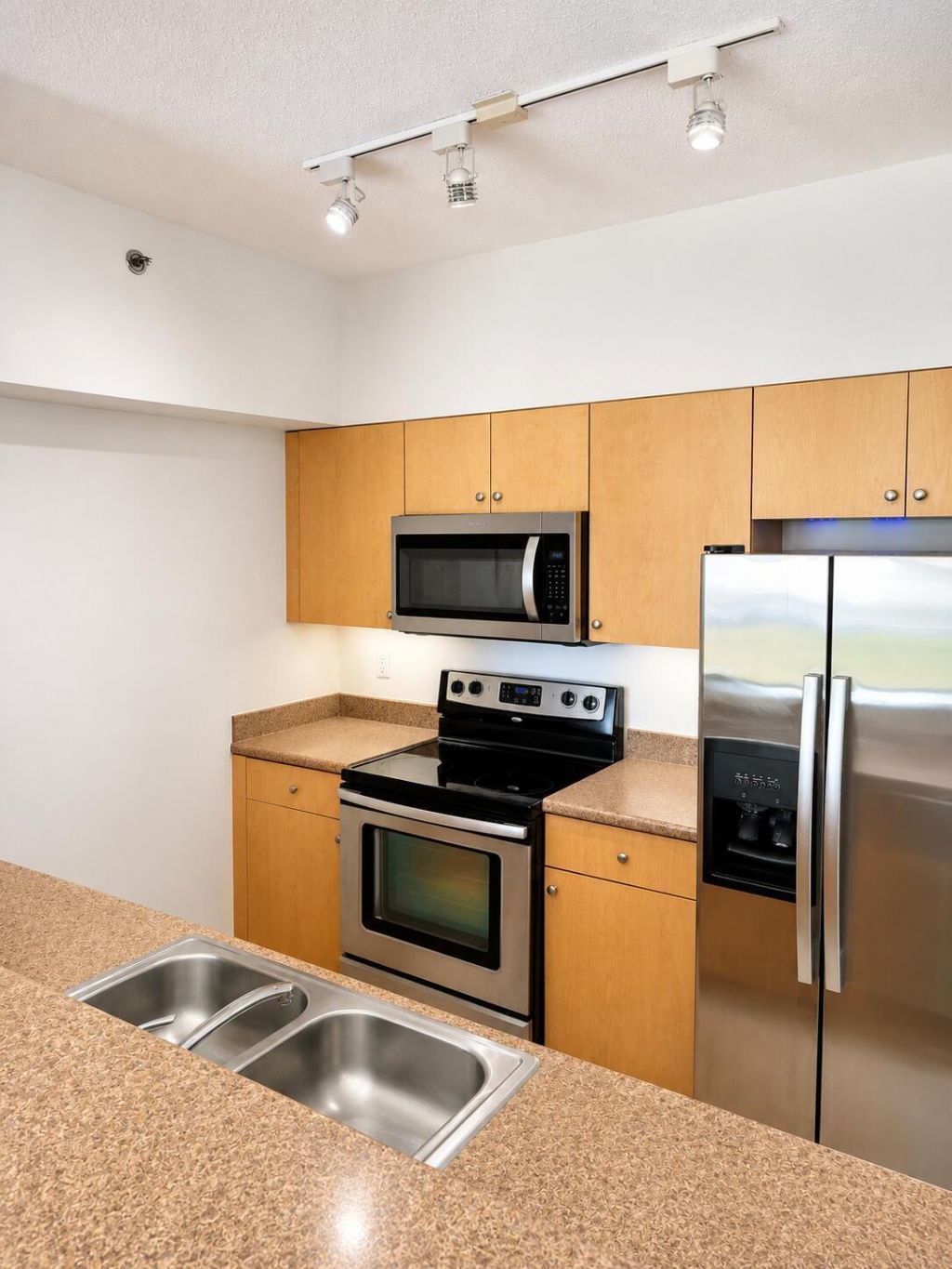 616 Clearwater Park Road, Unit 611, West Palm Beach, FL 33401 Photo