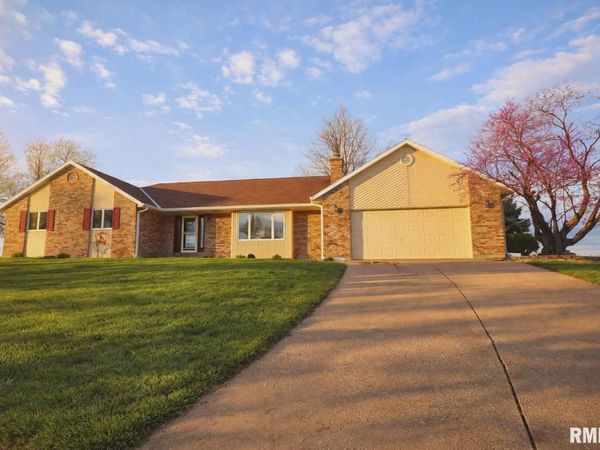 3226 E TOWER Road, Quincy, IL 62305