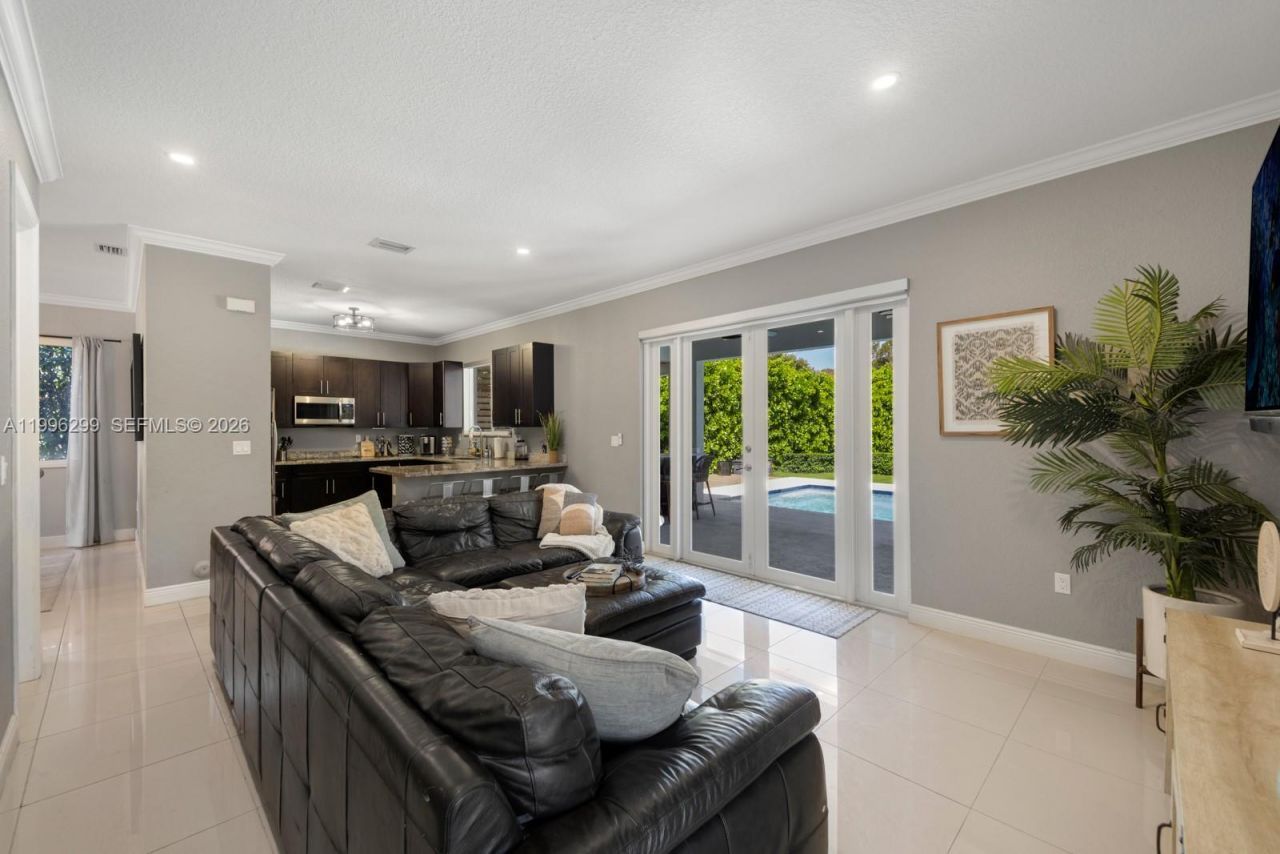 19781 SW 84th Ct , Cutler Bay, FL 33189 Photo