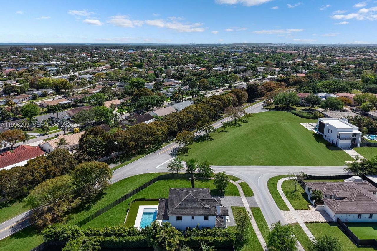 19781 SW 84th Ct , Cutler Bay, FL 33189 Photo