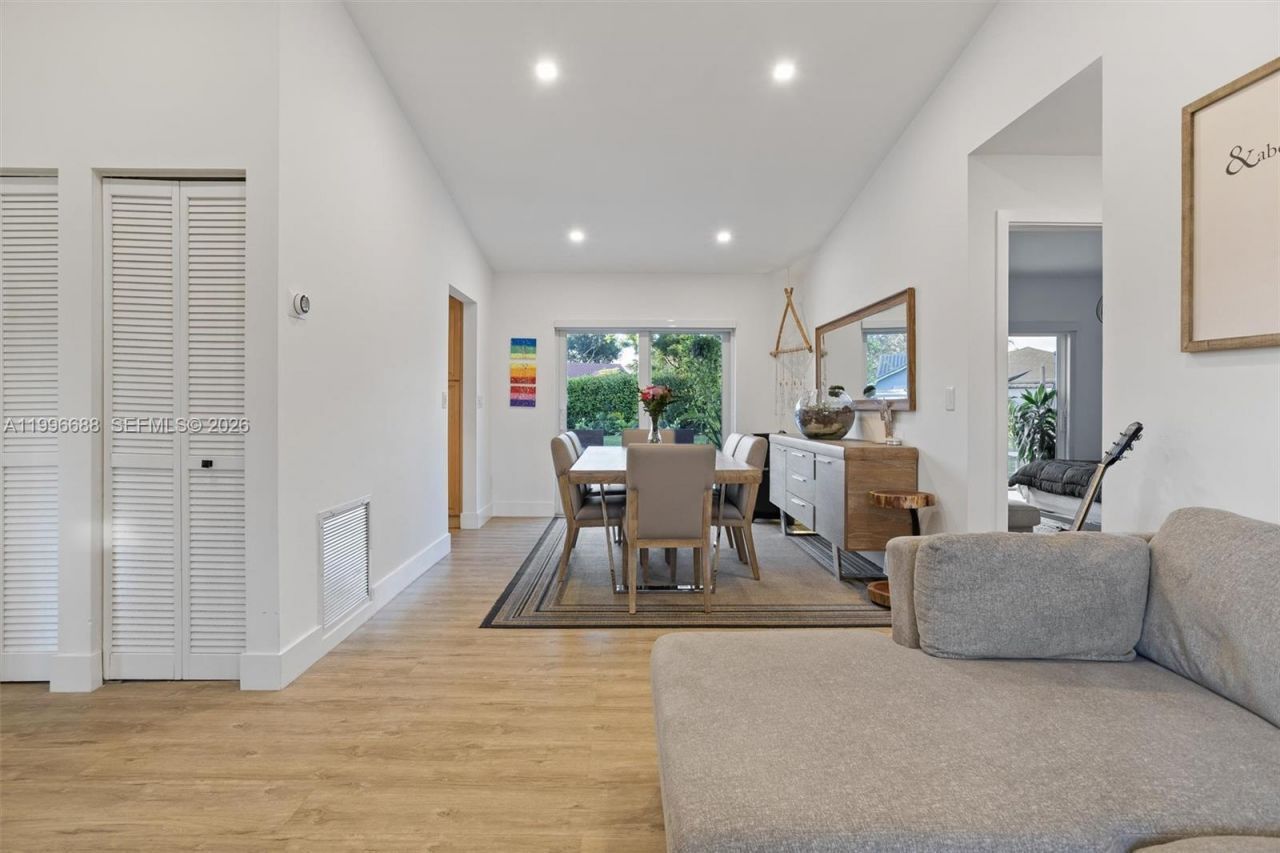 12811 SW 9th Pl, Davie, FL 33325 Photo