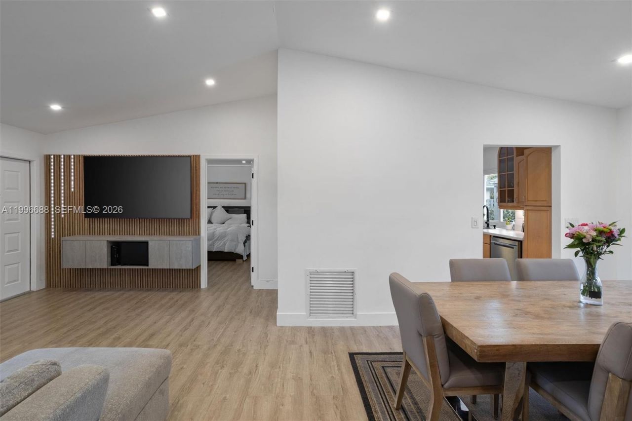 12811 SW 9th Pl, Davie, FL 33325 Photo