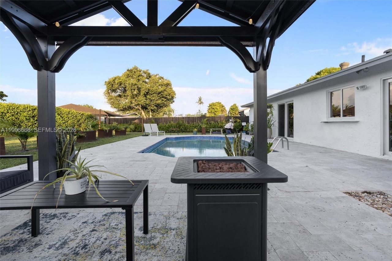 12811 SW 9th Pl, Davie, FL 33325 Photo