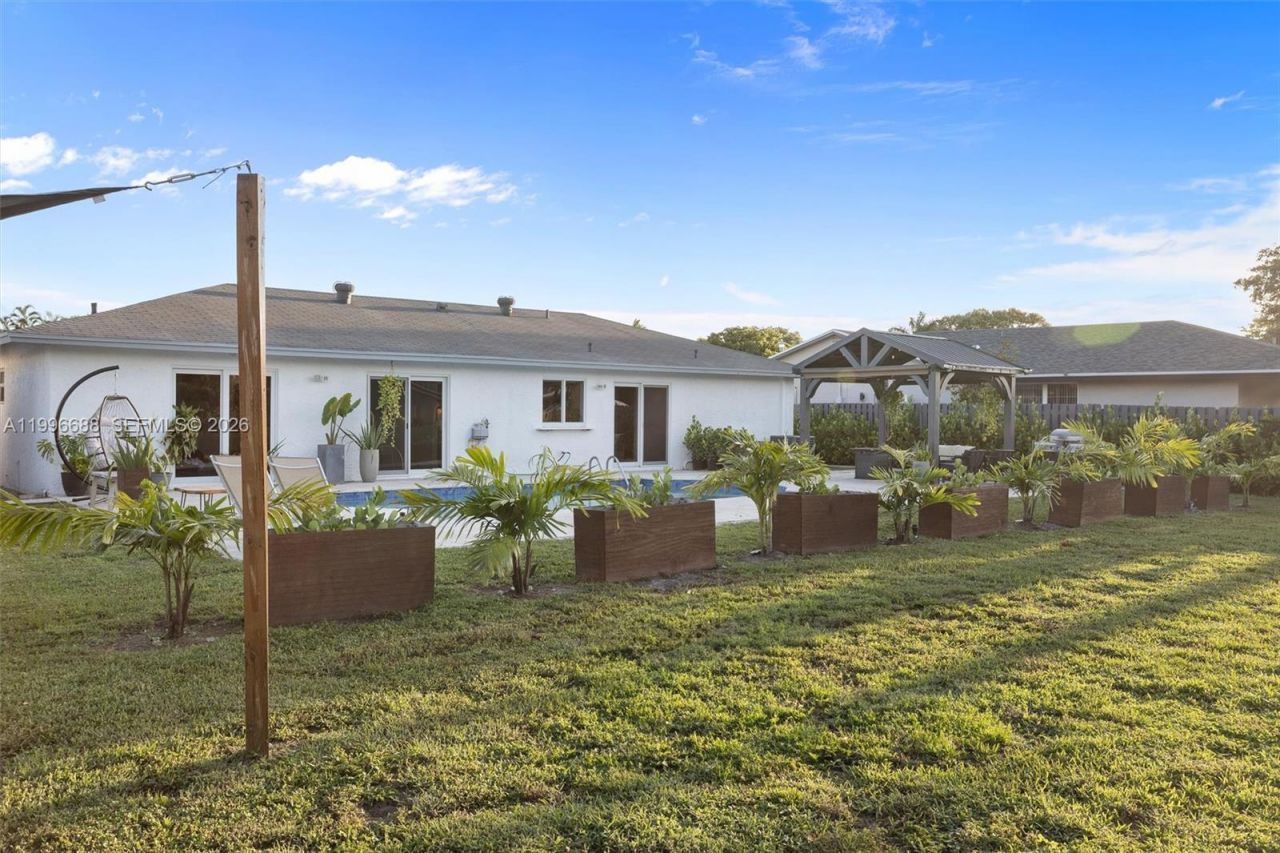 12811 SW 9th Pl, Davie, FL 33325 Photo