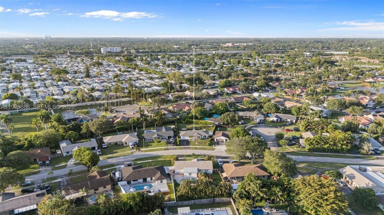 12811 SW 9th Pl, Davie, FL 33325 Photo