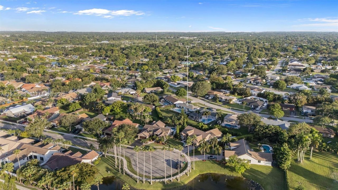 12811 SW 9th Pl, Davie, FL 33325 Photo