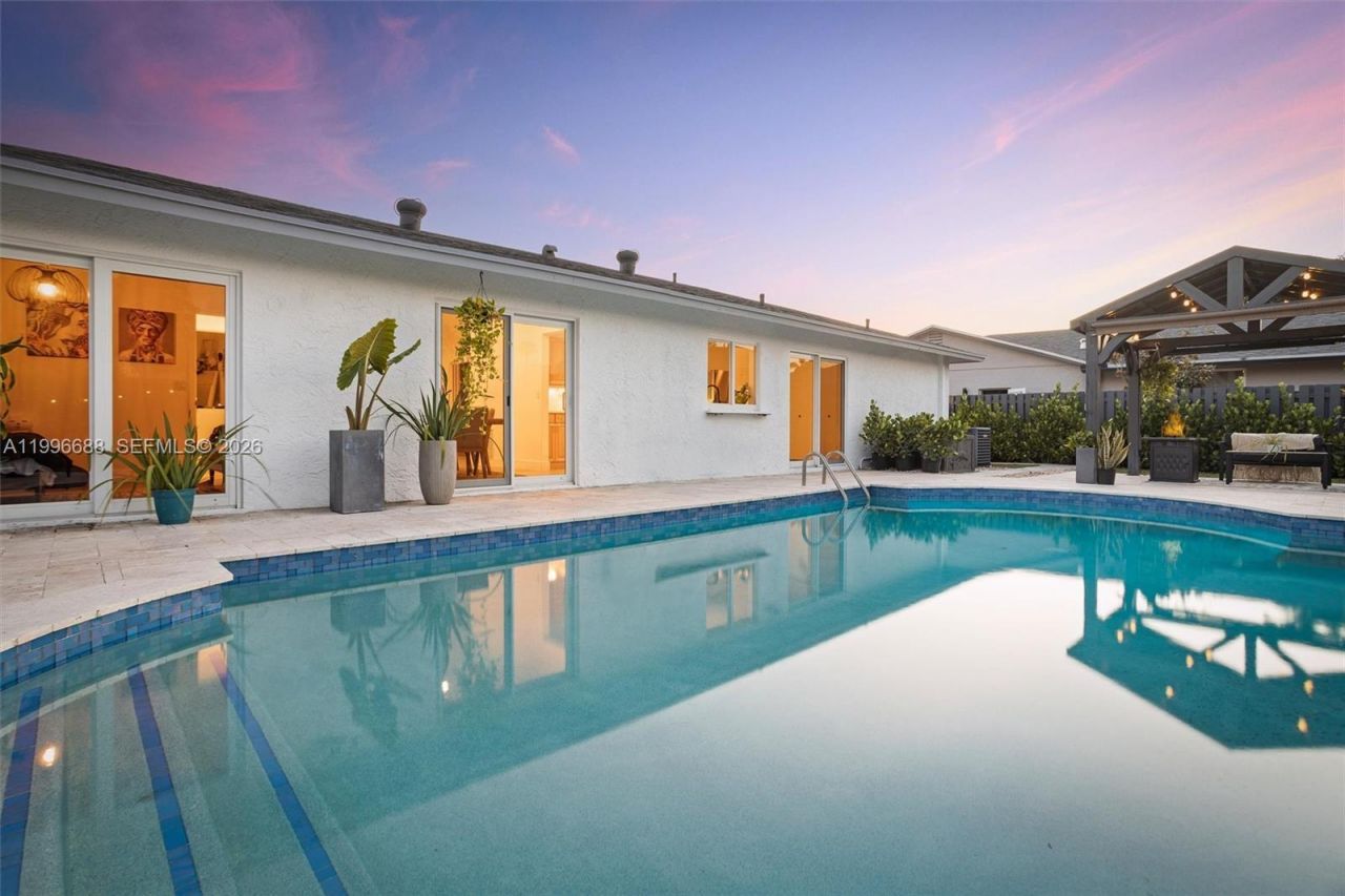 12811 SW 9th Pl, Davie, FL 33325 Photo