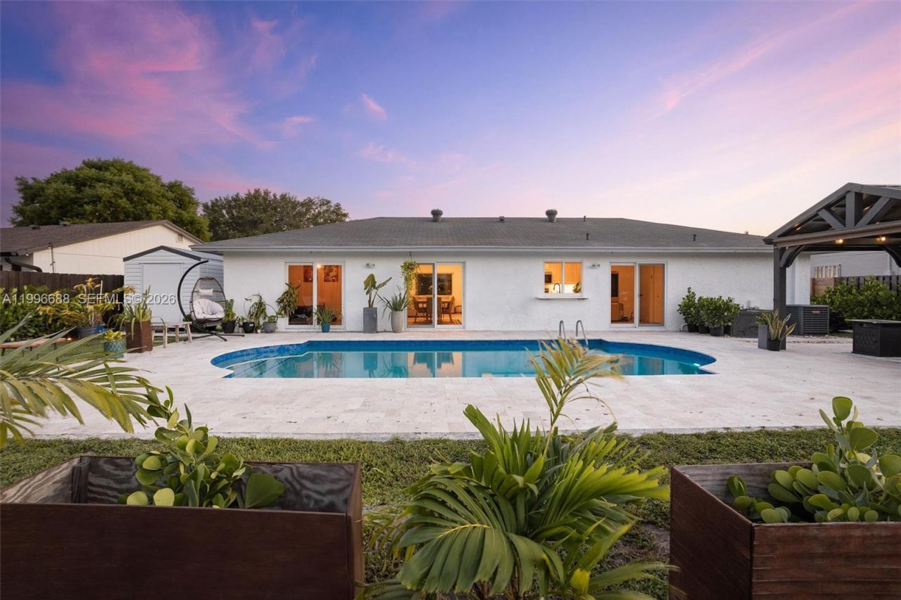 12811 SW 9th Pl, Davie, FL 33325 Photo