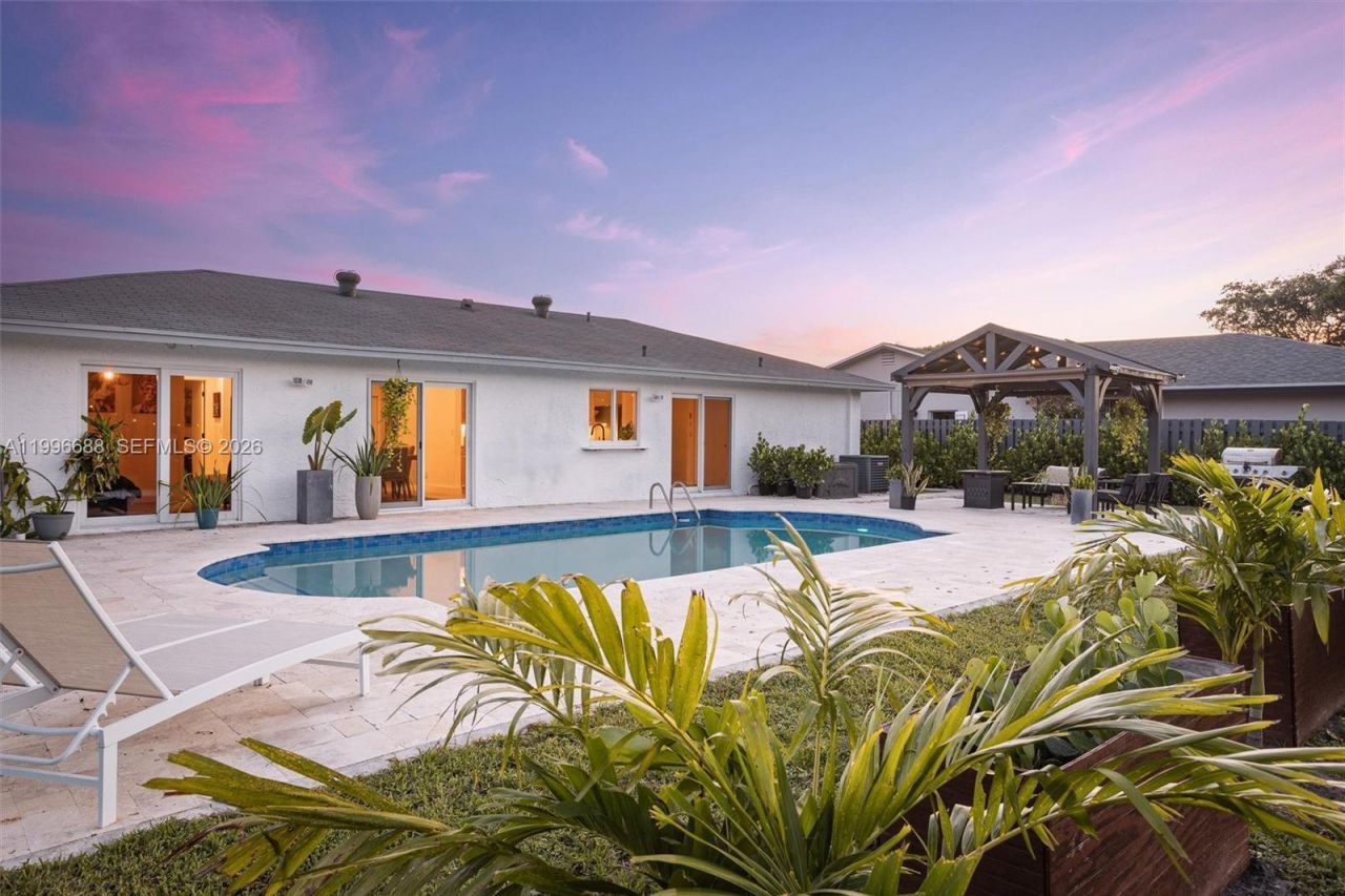 12811 SW 9th Pl, Davie, FL 33325 Photo