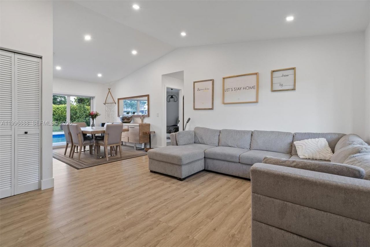 12811 SW 9th Pl, Davie, FL 33325 Photo