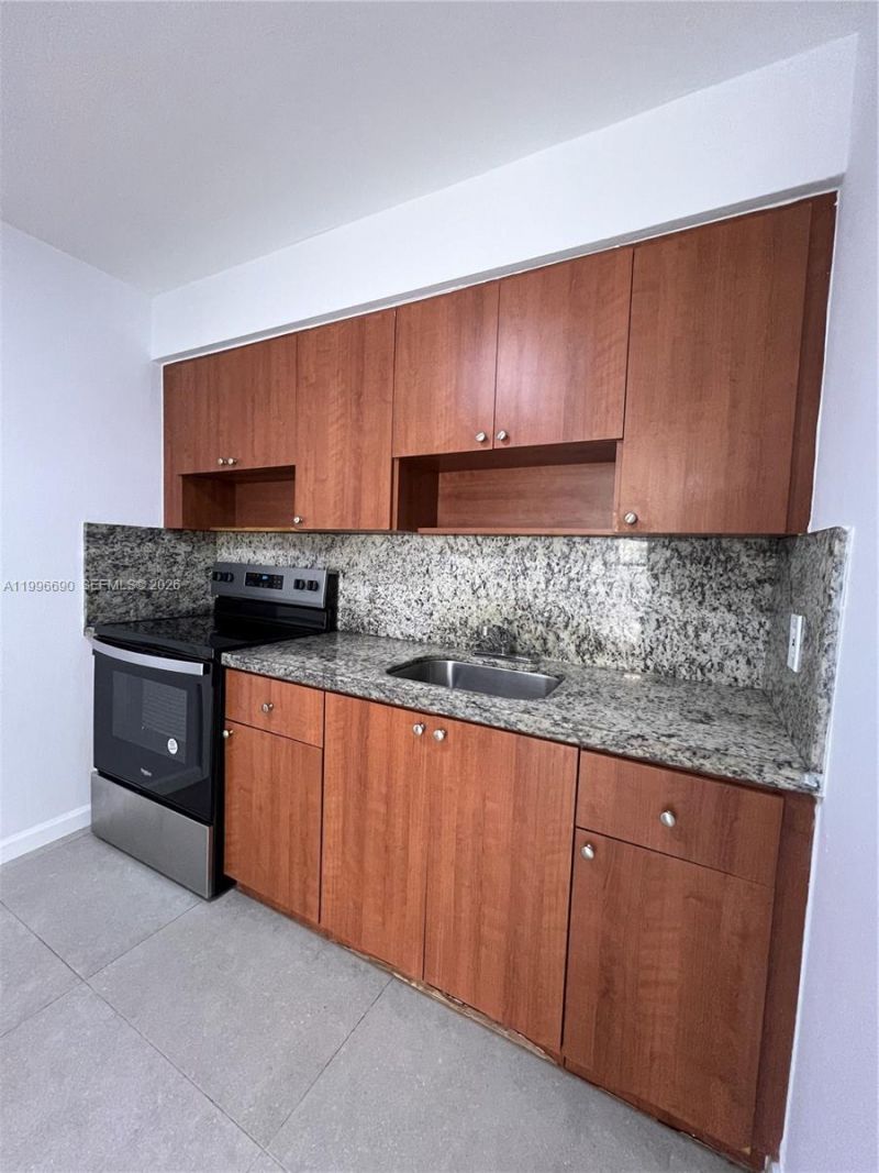 963 NW 5th St, Unit 1, Miami, FL 33128 Photo