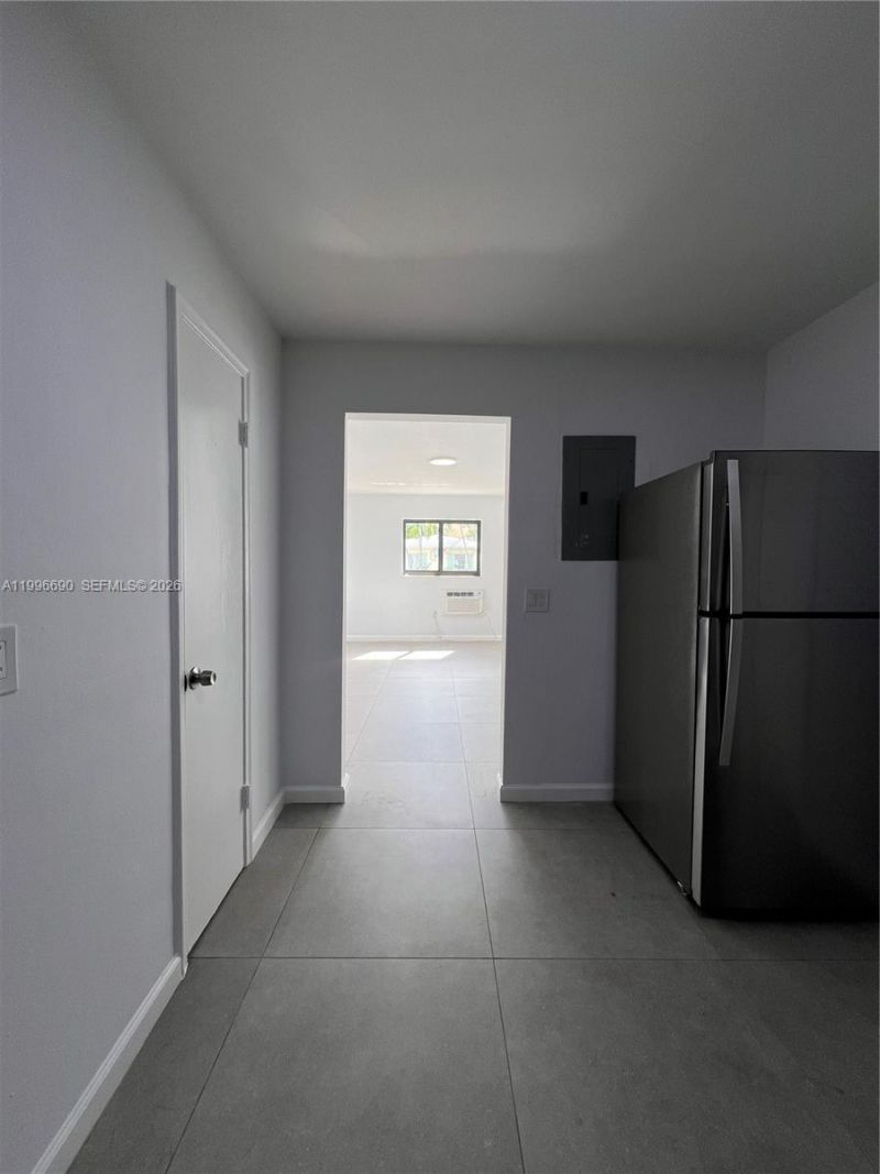 963 NW 5th St, Unit 1, Miami, FL 33128 Photo