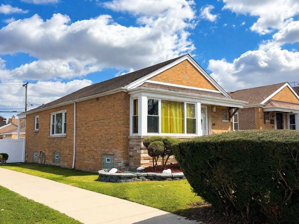 8201 S Homan Avenue, Chicago, IL 60652