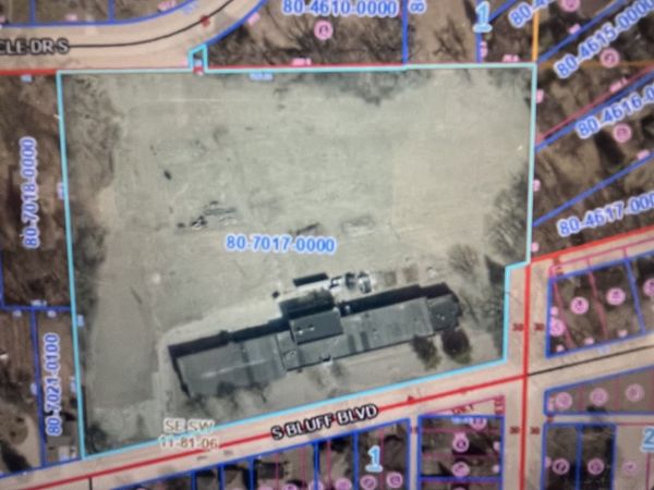 1850 S Bluff Boulevard, Clinton, IA 52732