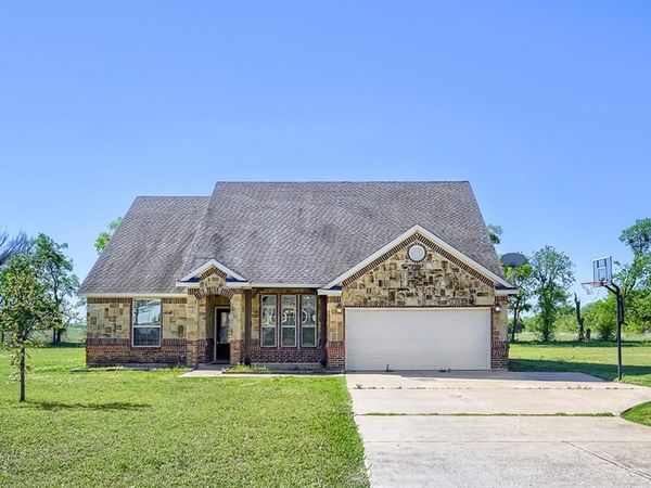 98 Sunnydale Court, Howe, TX 75459