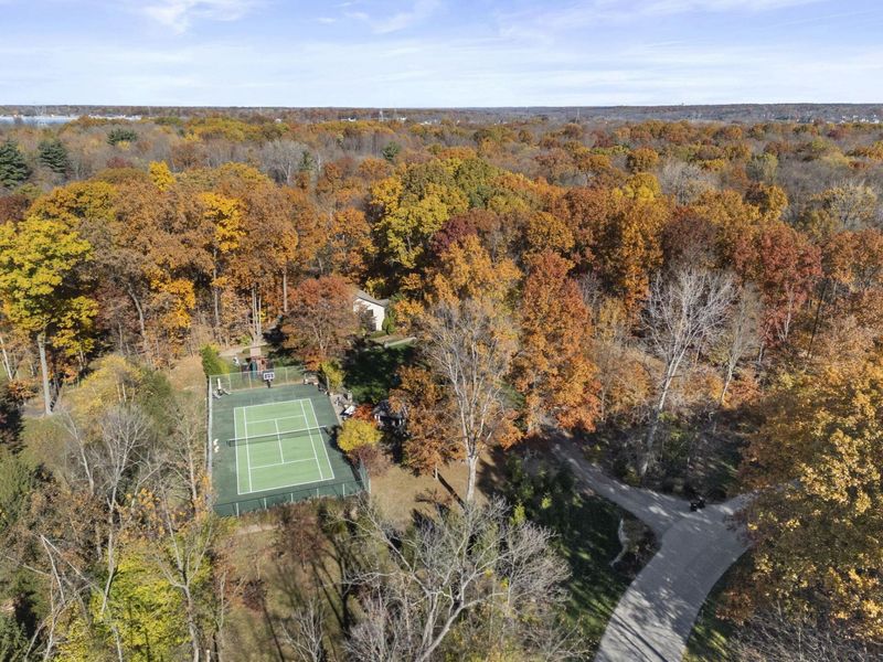 7757 Bridlespur Lane , Delaware, OH 43015 Photo 2