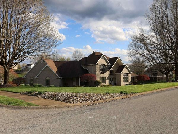 7002 Victorian Drive, Fairmont, WV 26554