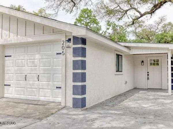205 Watts Street, Bay Saint Louis, MS 39520