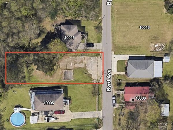 Byrd Avenue, D'Iberville, MS 39540