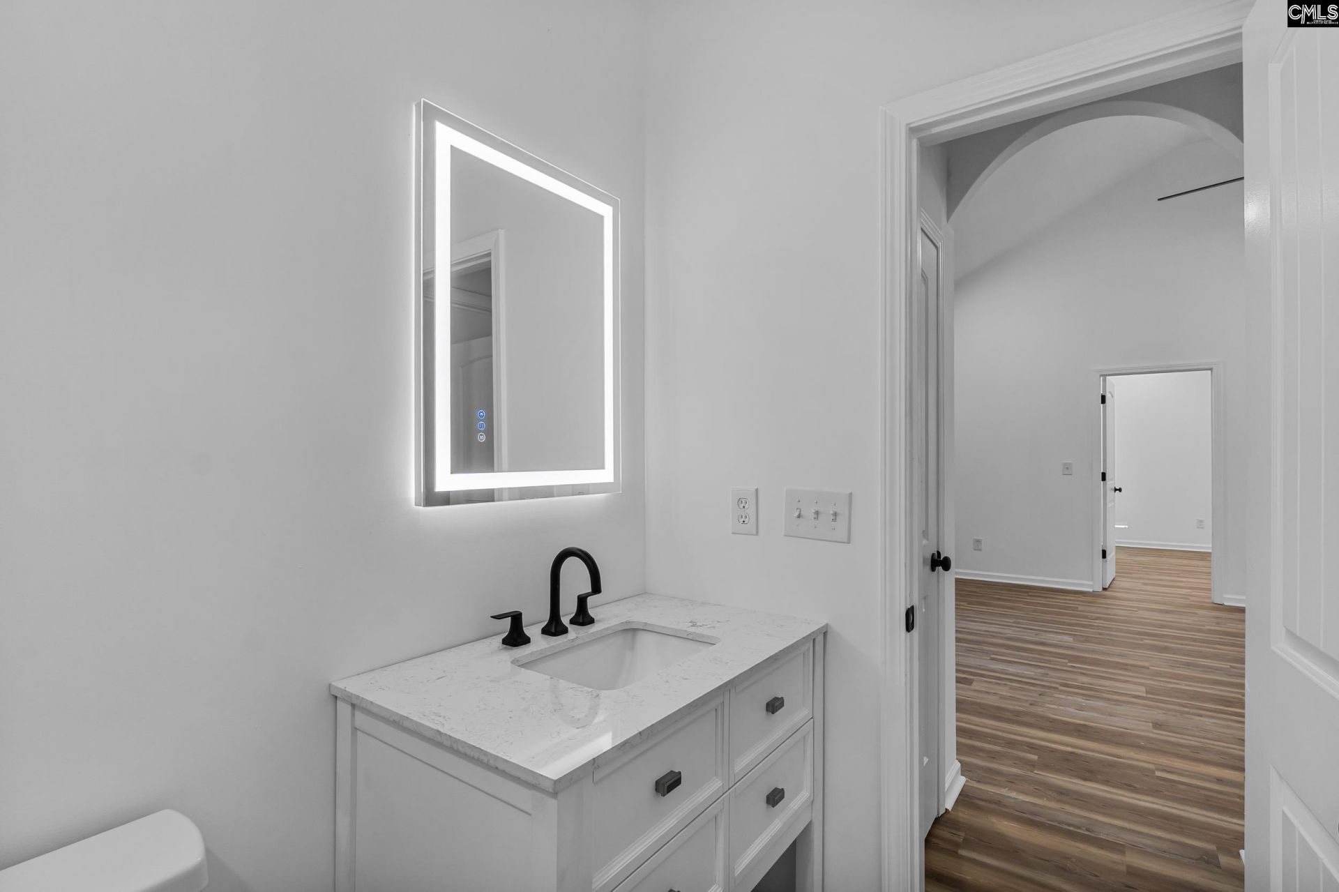 321 Lincolnshire Square Photo 16