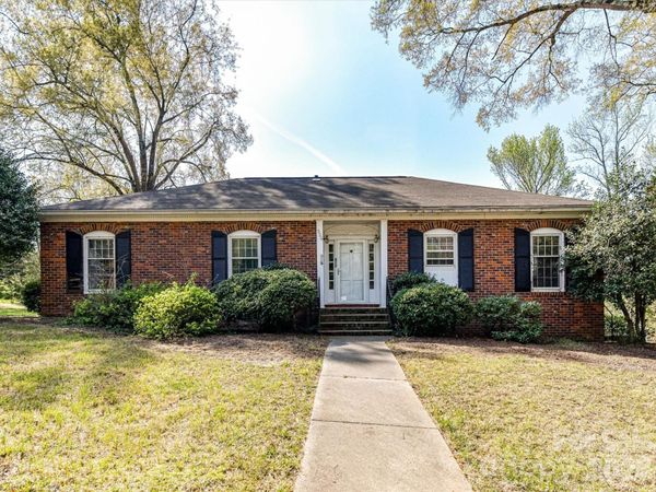 556 Eastway Street , Davidson, NC 28036