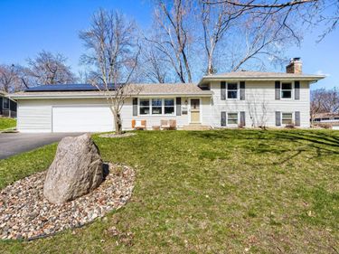 8605 Poplar Bridge Curve, Bloomington, MN 55437