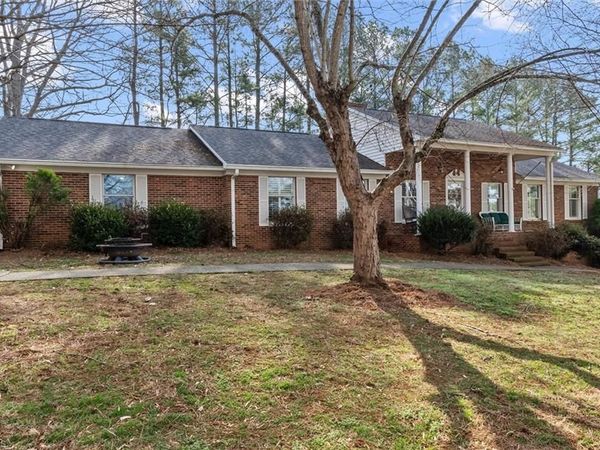 2160 Margaret Drive, Mount Airy, NC 27030