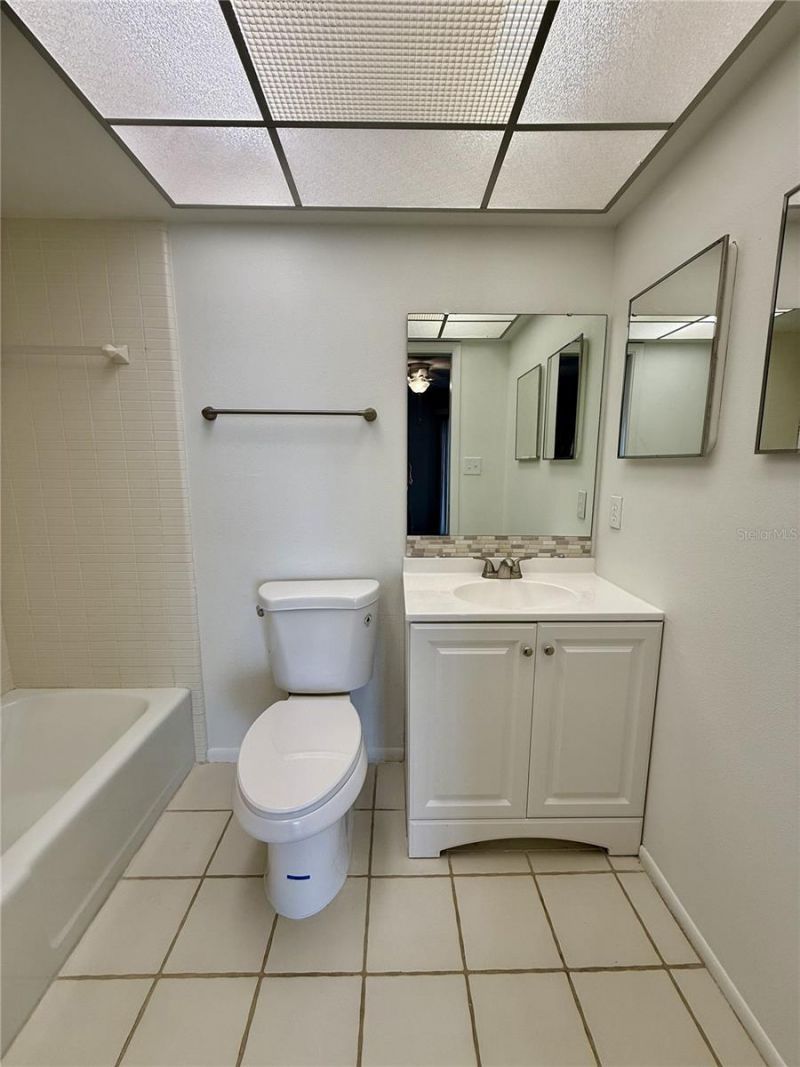 731 Manatee Avenue, Unit 731, Holmes Beach, FL 34217 Photo