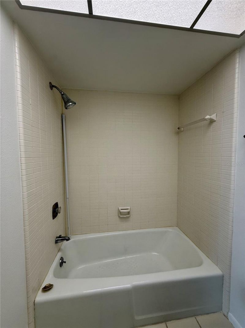 731 Manatee Avenue, Unit 731, Holmes Beach, FL 34217 Photo
