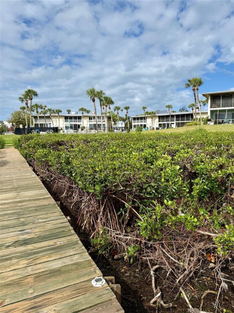 731 Manatee Avenue, Unit 731, Holmes Beach, FL 34217 Photo
