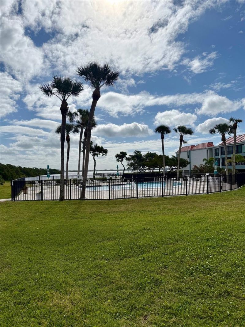 731 Manatee Avenue, Unit 731, Holmes Beach, FL 34217 Photo