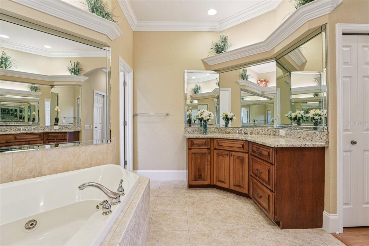 5561 Pebble Beach Drive, Lakeland, FL 33812 Photo