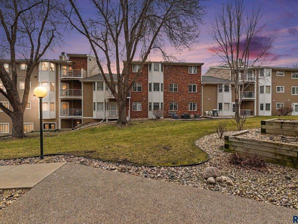1108 W 57th St, Unit 205, Sioux Falls, SD 57108