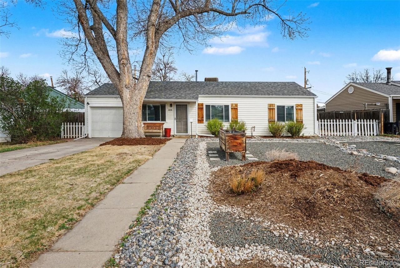 3026 S Flamingo Way, Denver, CO 80222 Main Photo