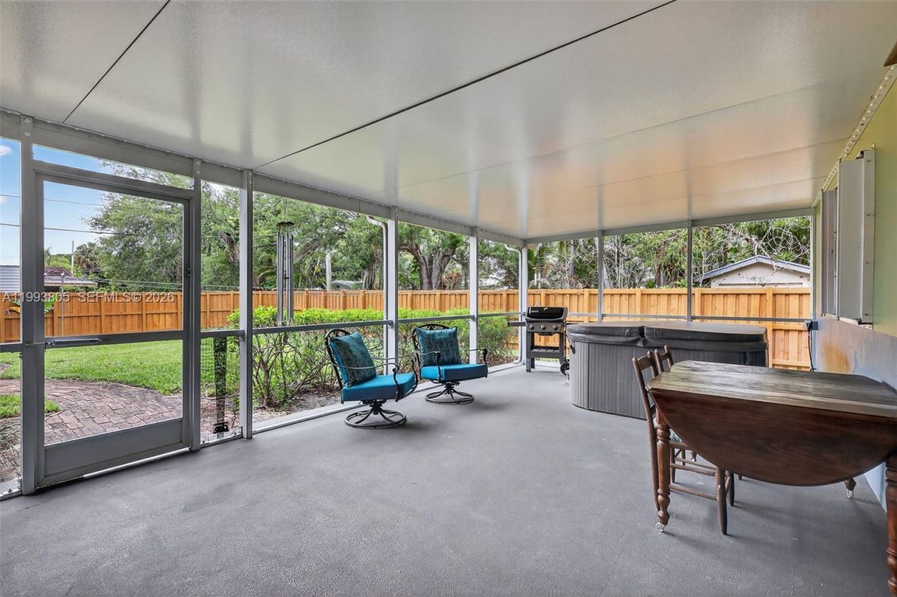 2006 N 38th Ave, Hollywood, FL 33021 Photo