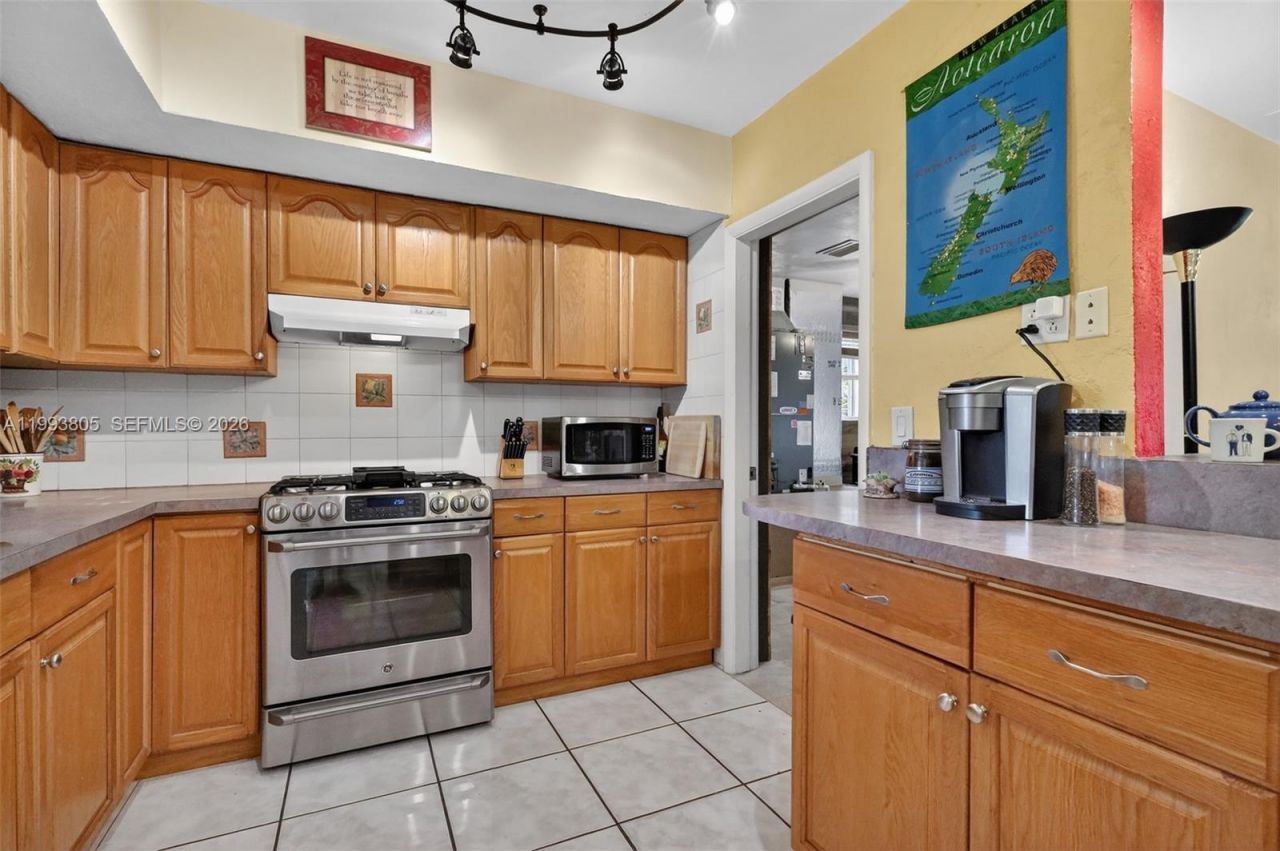 2006 N 38th Ave, Hollywood, FL 33021 Photo