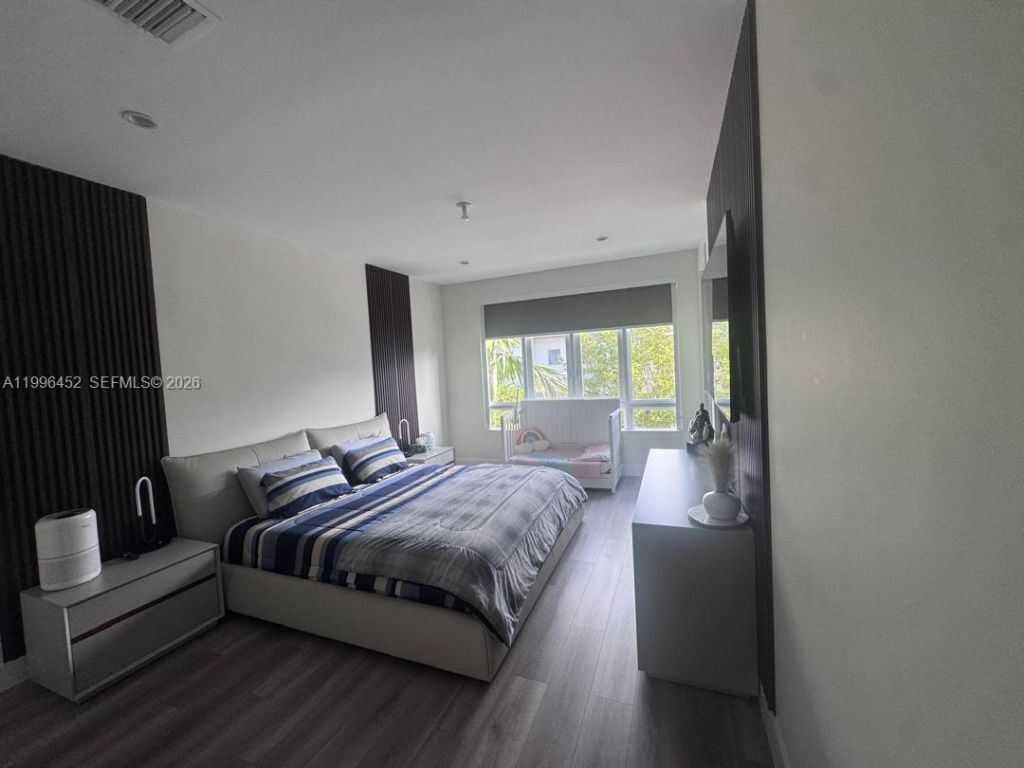 10412 NW 63rd Ter, Doral, FL 33178 Photo