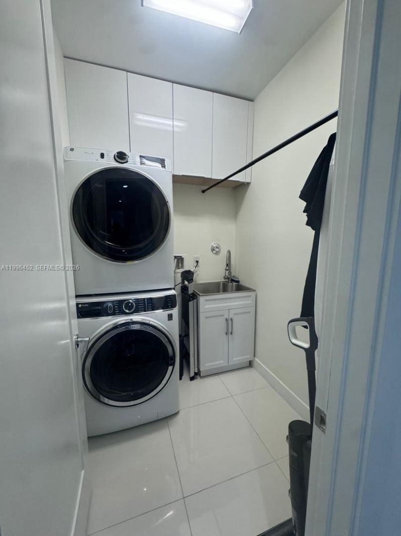 10412 NW 63rd Ter, Doral, FL 33178 Photo