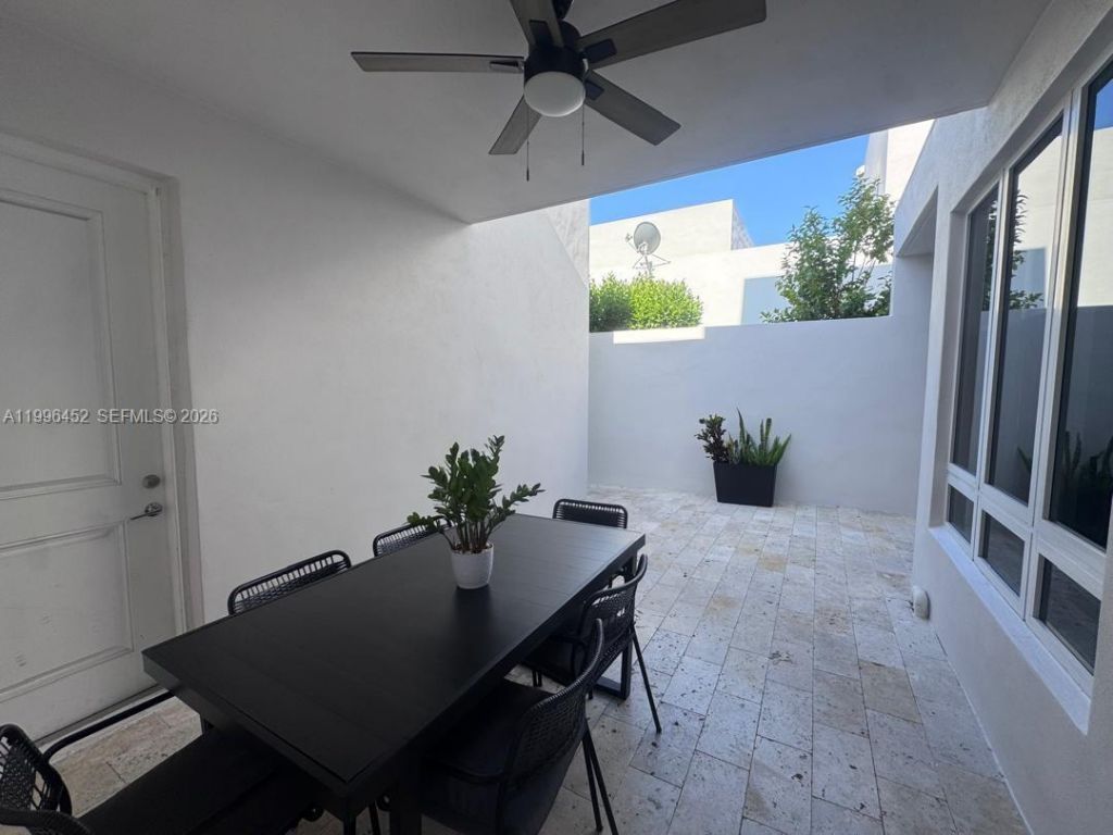 10412 NW 63rd Ter, Doral, FL 33178 Photo
