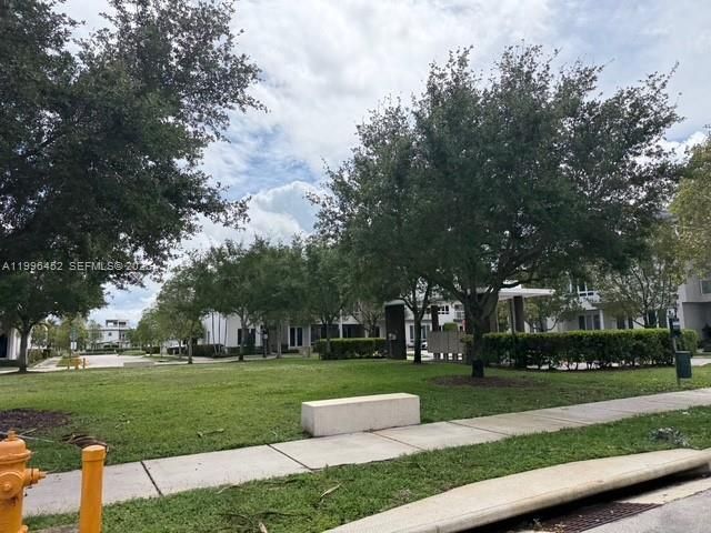 10412 NW 63rd Ter, Doral, FL 33178 Photo