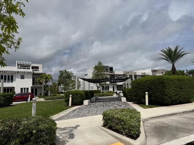 10412 NW 63rd Ter, Doral, FL 33178 Photo