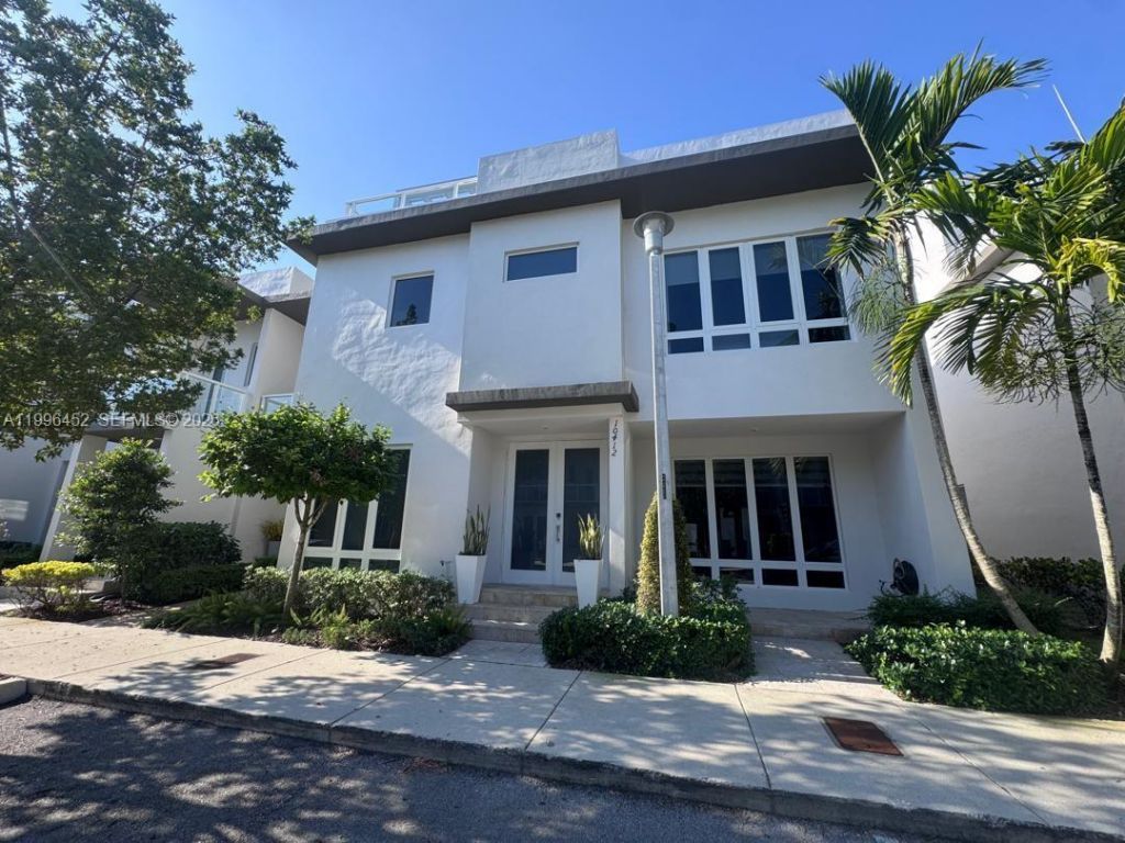 10412 NW 63rd Ter, Doral, FL 33178 Photo