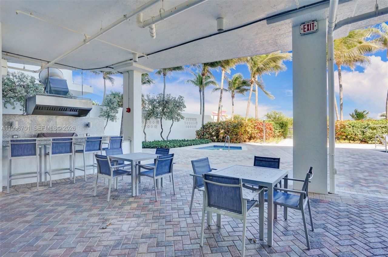 6515 Collins Ave, Unit 1604, Miami Beach, FL 33141 Photo