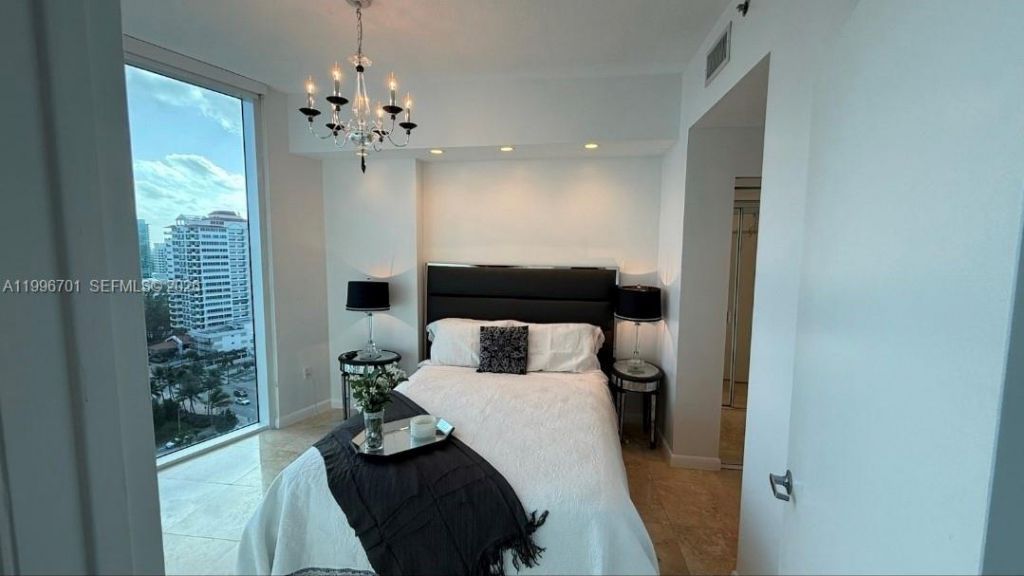 6515 Collins Ave, Unit 1604, Miami Beach, FL 33141 Photo