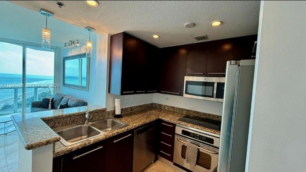 6515 Collins Ave, Unit 1604, Miami Beach, FL 33141 Photo