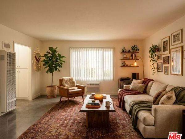 8520 Sunland Boulevard, Unit 11, Sun Valley, CA 91352