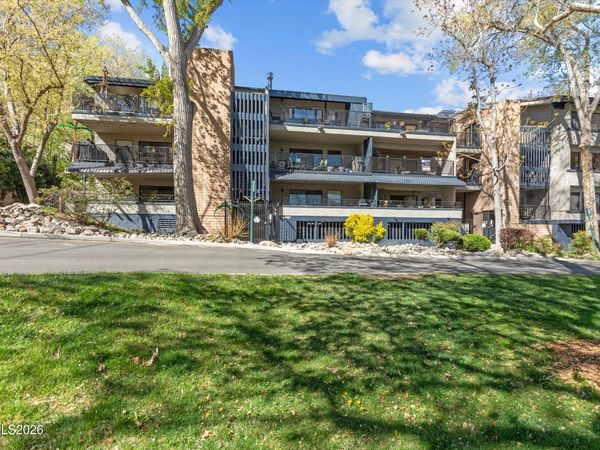 524 Island Avenue, Reno, NV 89501